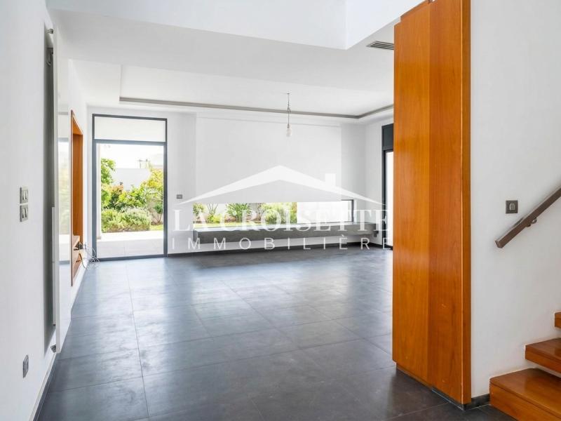 Villa S+4 avec piscine à La Marsa